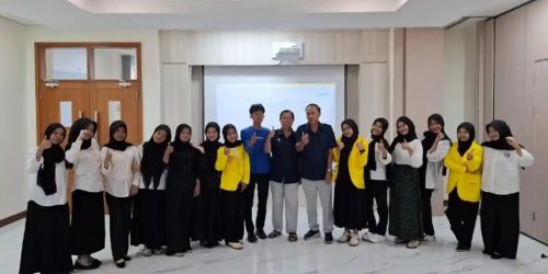 Dosen UT Makassar Latih Mahasiswa KIP-K Manajemen Manfaatkan AI Secara Bijak