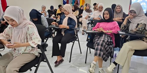 Evaluasi KIP-K UT Makassar: Mahasiswa Komunikasi, Manajemen, dan Bahasa Inggris Tunjukkan Performa Akademik Membanggakan