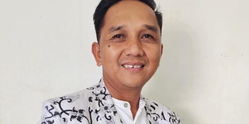Irsan Sadir, S.Pd., M.Pd Alumni Kampus Negeri UT Kini Jadi Kepsek dan Sekretaris PGRI Luwu Timur